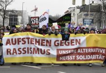 Thousands rally in Hanover against anti-Islam AfD party