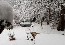 UK: First snow of the year reaches London