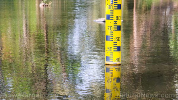 Water-Level-Indicator-At-The-Waterway-Drought-Flood-e1506443062565.jpg