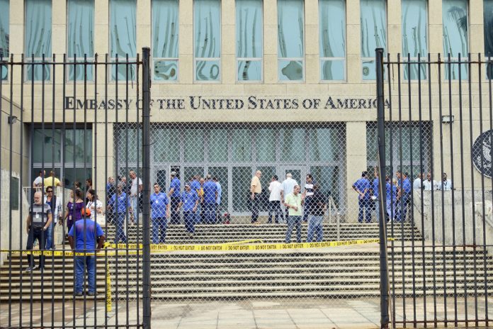 american-tourists-suffered-same-strange-symptoms-as-diplomats-after-visiting-cuba.jpg
