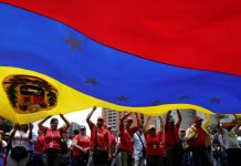 Venezuela considers offering deep discount in petro