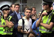 UK: Kurds occupy busy London tube station