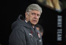 Arsenal FC news: Gunners board turn on Arsene Wenger as players lose faith in manager