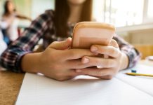 9-year-old girl used app to send bomb threat to school: cops