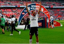West Ham United transfer news: Ryan Fredericks signs for Hammers on four-year deal
