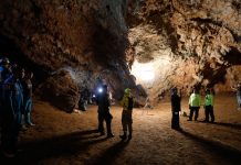 Thai boys trapped in cave for more than a week found alive