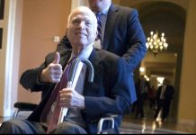 Tributes pour in after death of US senator John McCain